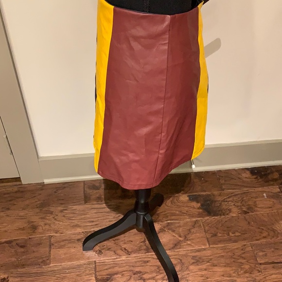 Colorblock leather mini skirt - Picture 2 of 5